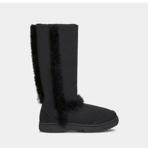 UGG Sunburst Tall women’s boots size 6
